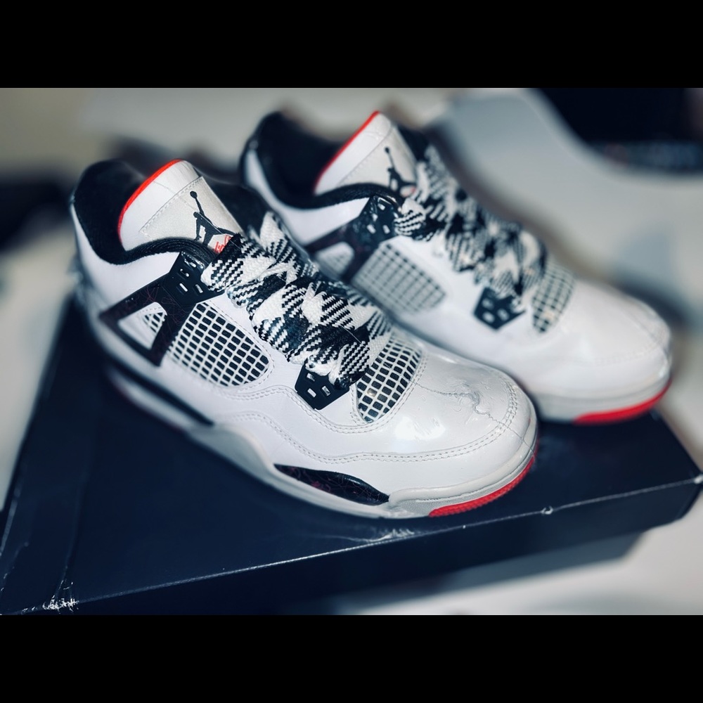 Nike Jordan 4 Pale Citron size 6